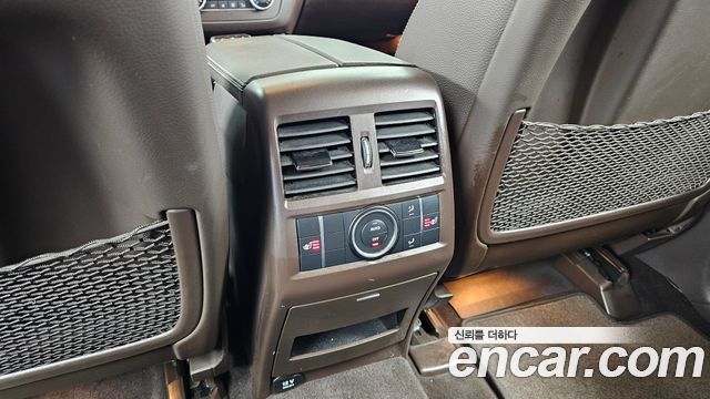 Mercedes-Benz GLE-Class 2018 — photo 19