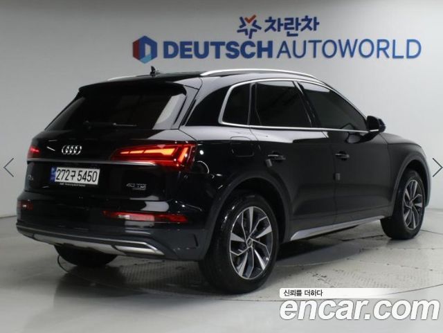 Audi Q5 2023 — photo 2
