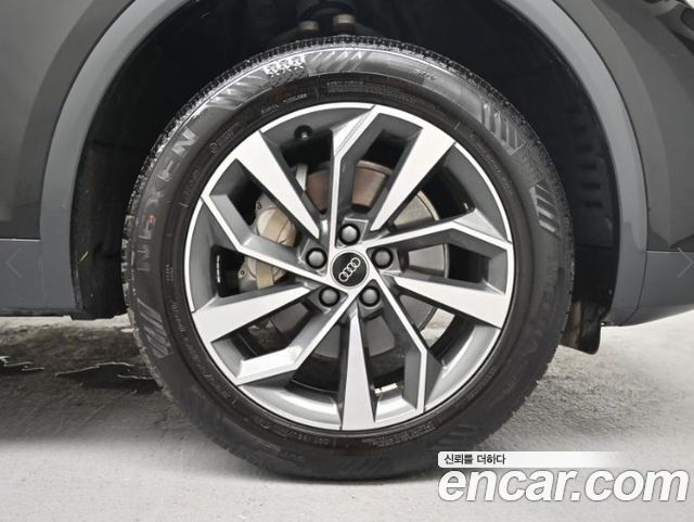 Audi Q5 2023 — photo 5