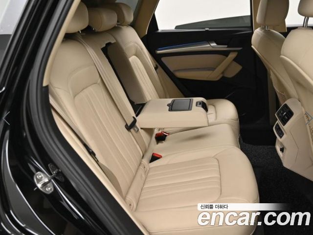 Audi Q5 2023 — photo 12