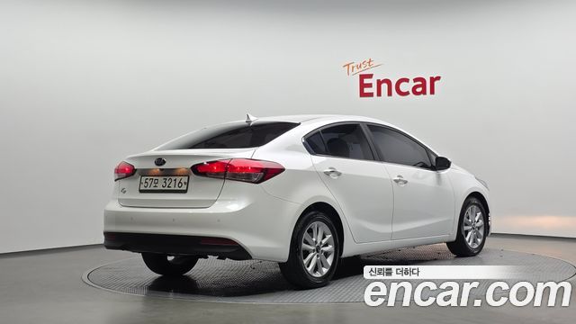 Kia K3 2017 — photo 2