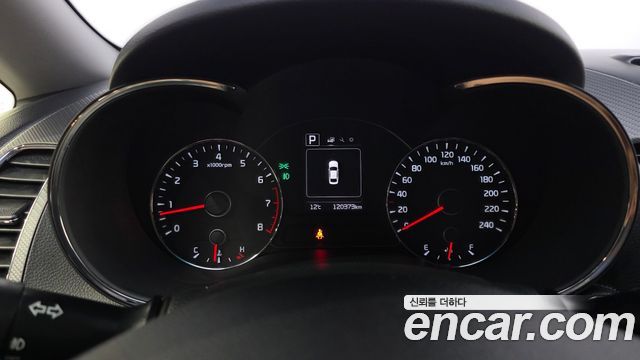 Kia K3 2017 — photo 11