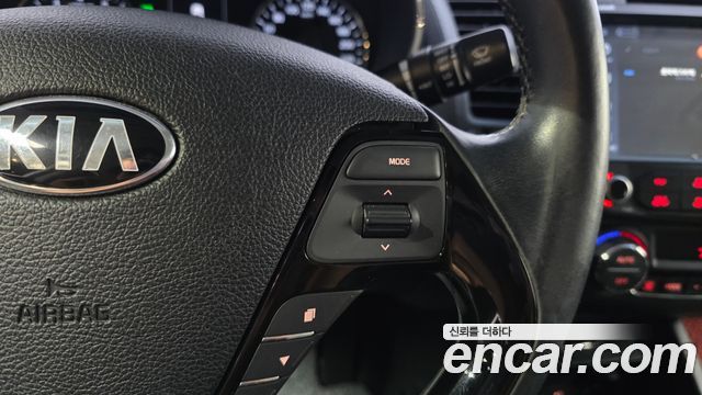 Kia K3 2017 — photo 24