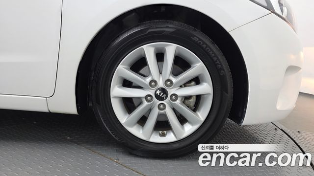Kia K3 2017 — photo 7