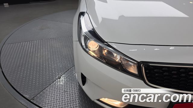 Kia K3 2017 — photo 8