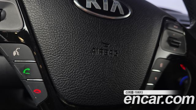 Kia K3 2017 — photo 30