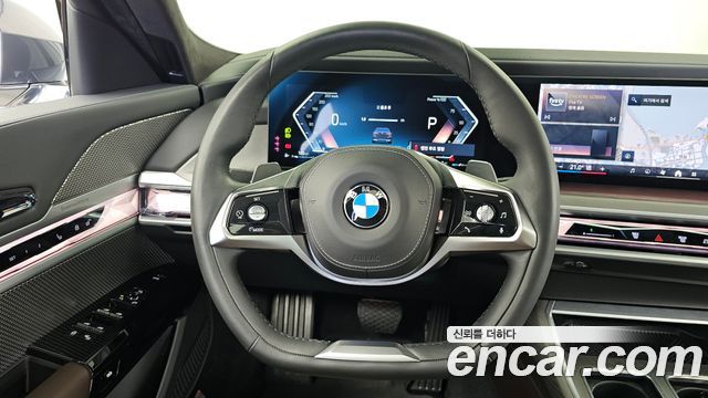 BMW 7-Series 2023 — photo 19