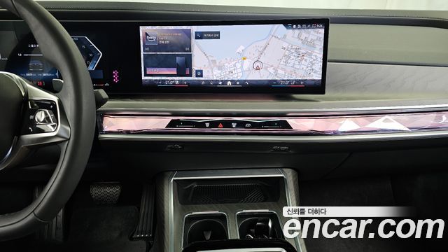 BMW 7-Series 2023 — photo 20