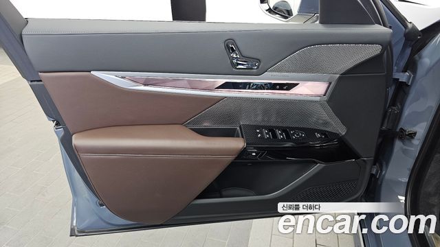 BMW 7-Series 2023 — photo 14