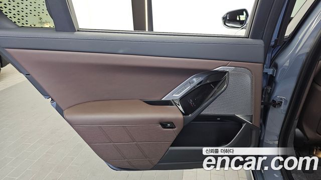BMW 7-Series 2023 — photo 15