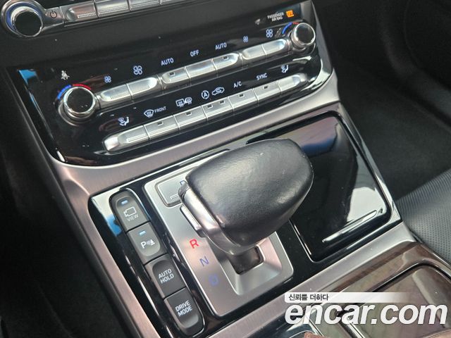Genesis EQ900 2018 — photo 13