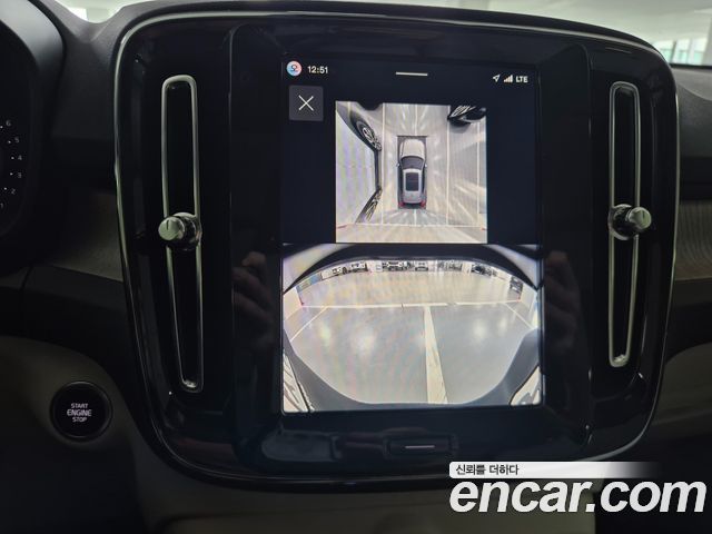 Volvo XC40 2025 — photo 14
