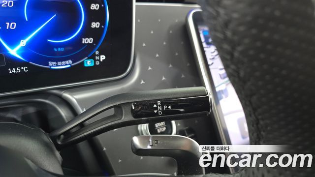 Mercedes-Benz EQE 2023 — photo 12