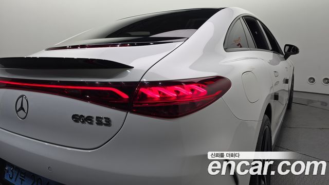 Mercedes-Benz EQE 2023 — photo 9