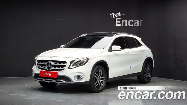 Mercedes-Benz GLA-Class 2018 — photo 1