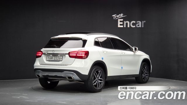 Mercedes-Benz GLA-Class 2018 — photo 2