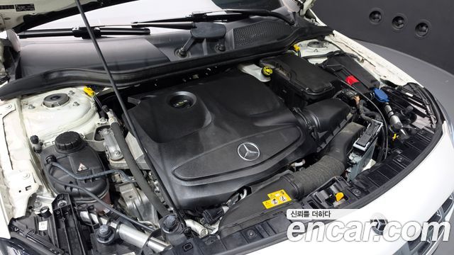 Mercedes-Benz GLA-Class 2018 — photo 6