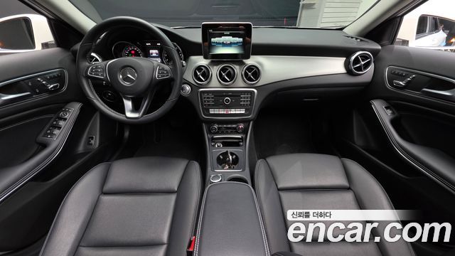 Mercedes-Benz GLA-Class 2018 — photo 7