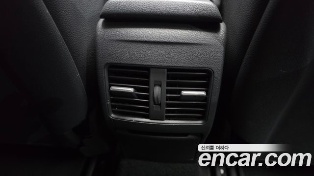 Mercedes-Benz GLA-Class 2018 — photo 18