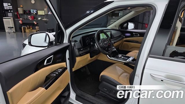 Kia Canival 2023 — photo 10