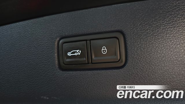 Genesis GV80 2022 — photo 32