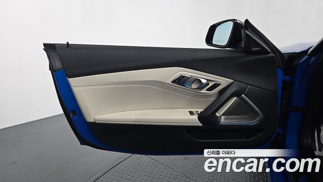 BMW Z4 2020 — photo 14