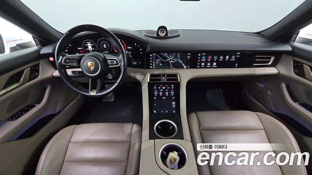 Porsche Taycan 2021 — photo 10