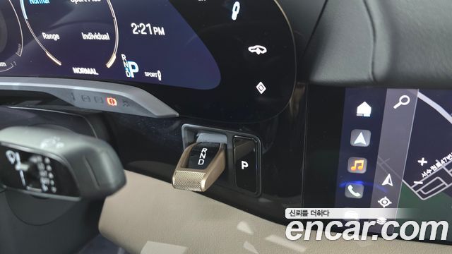 Porsche Taycan 2021 — photo 12