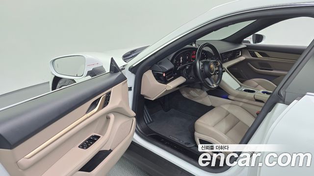 Porsche Taycan 2021 — photo 13