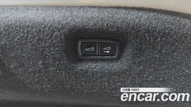 Porsche Taycan 2021 — photo 24
