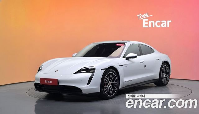Porsche Taycan 2021 — photo 1