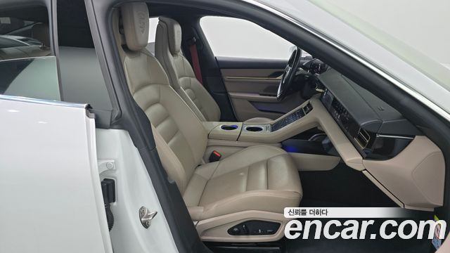 Porsche Taycan 2021 — photo 16