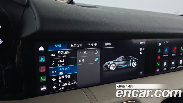 Porsche Taycan 2021 — photo 33