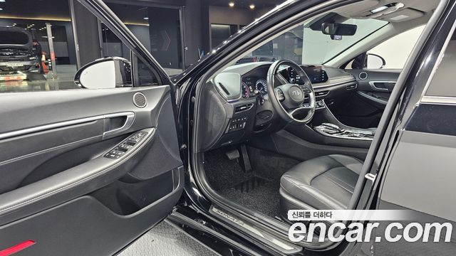 Hyundai Sonata 2023 — photo 13