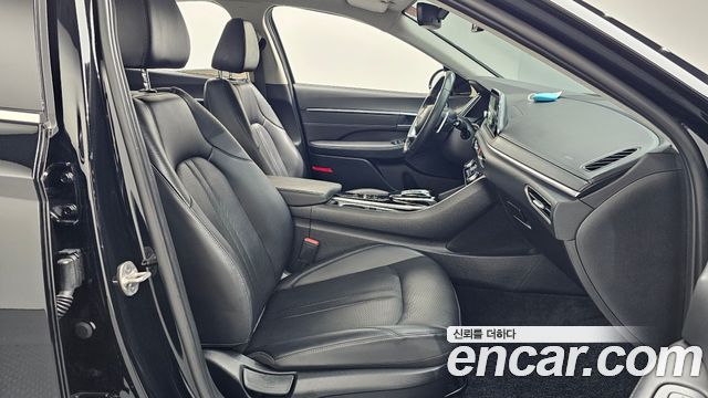 Hyundai Sonata 2023 — photo 17