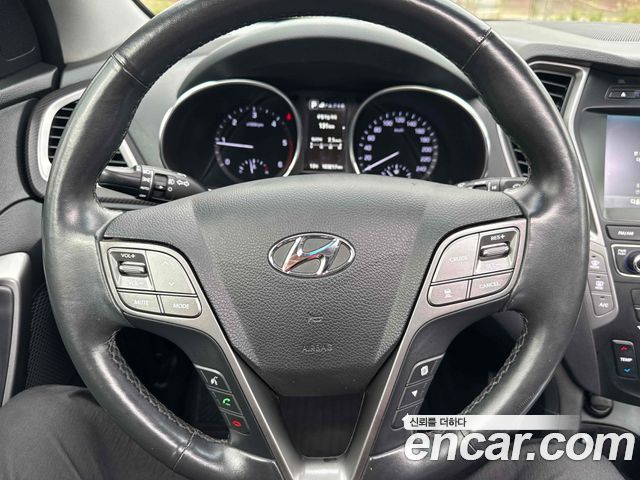 Hyundai Santafe 2016 — photo 12
