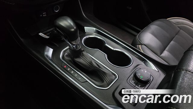Chevrolet Korea Traverse 2022 — photo 12