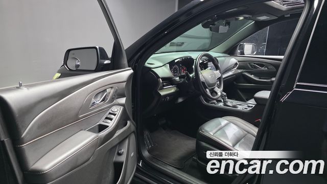 Chevrolet Korea Traverse 2022 — photo 13