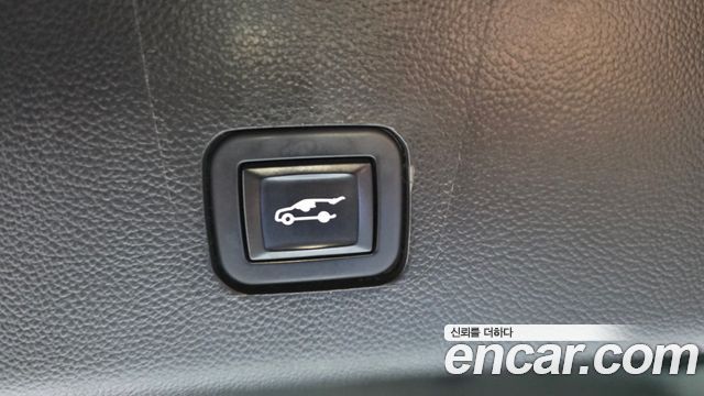 Chevrolet Korea Traverse 2022 — photo 22