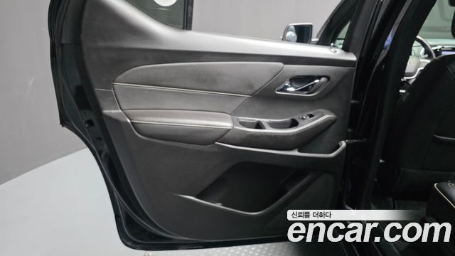 Chevrolet Korea Traverse 2022 — photo 15