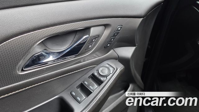Chevrolet Korea Traverse 2022 — photo 27