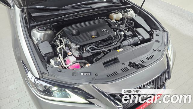 Lexus ES 2023 — photo 6