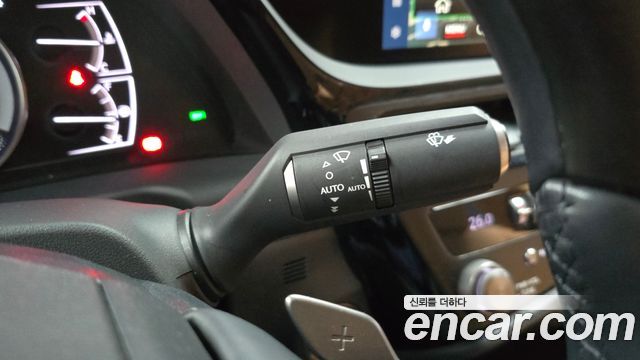 Lexus ES 2023 — photo 29