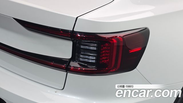 Polestar Polestar 2 2023 — photo 9