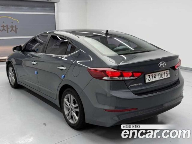 Hyundai AVANTE 2017 — photo 4