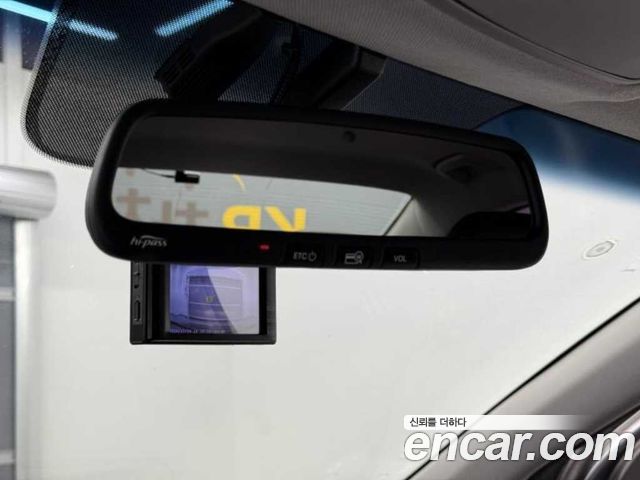 Hyundai AVANTE 2017 — photo 13