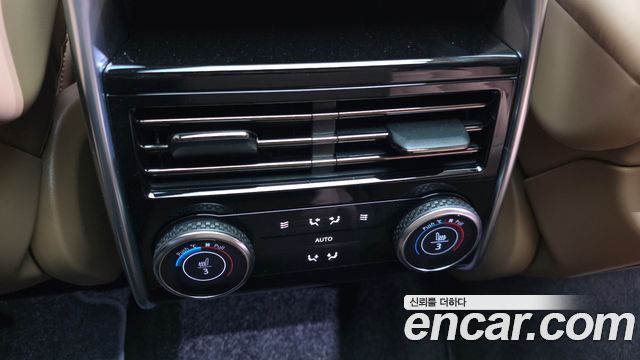 Land Rover Range Rover 2026 — photo 18