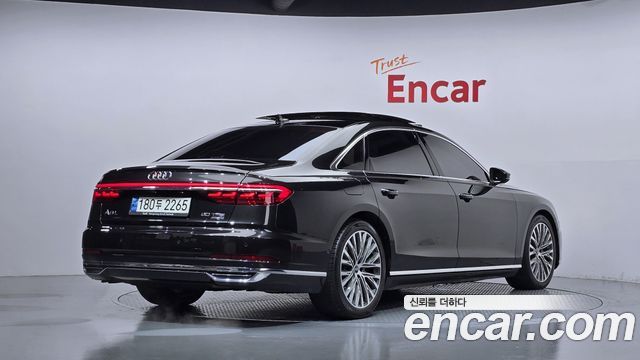 Audi A8 2021 — photo 2