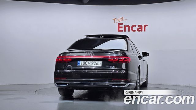 Audi A8 2021 — photo 4