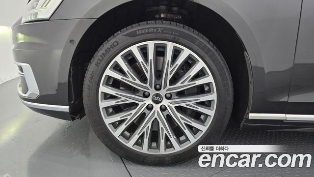 Audi A8 2021 — photo 5